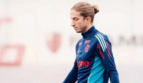 Treino do Flamengo conta com três retornos e ausência de Plata