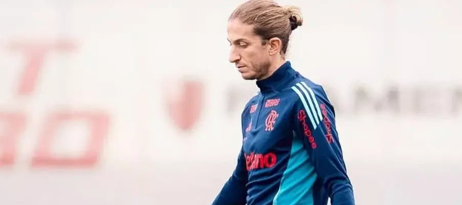 Treino do Flamengo conta com três retornos e ausência de Plata