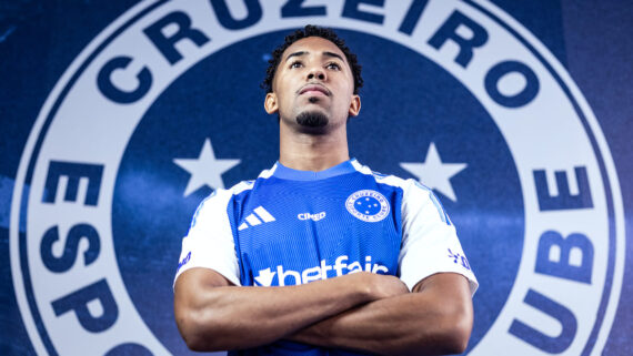 Volante Ryan Guilherme reforça o Cruzeiro até o fim de 2029 (foto: Gustavo Aleixo/Cruzeiro)