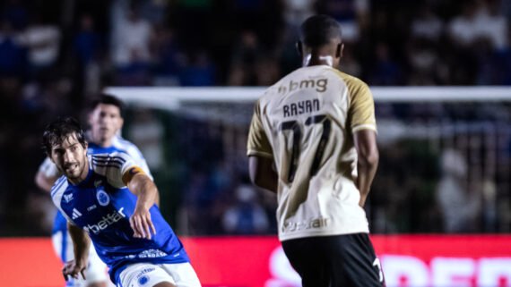 Vasco e Cruzeiro se enfrentam pela 25ª rodada do Brasileiro (foto: Gustavo Aleixo/Cruzeiro)