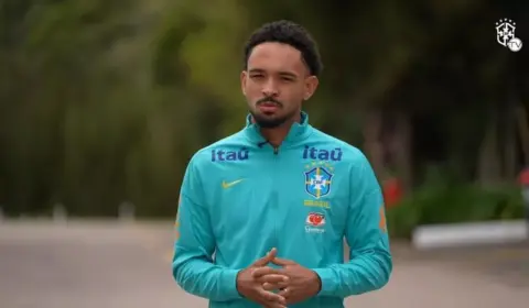 Vitinho destaca semelhança entre Carlo e Davide Ancelotti