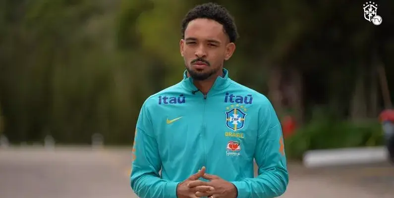 Vitinho destaca semelhança entre Carlo e Davide Ancelotti