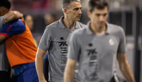 Vojvoda lamenta a forma como o Santos sofreu o empate: “Futebol também tem bola parada”