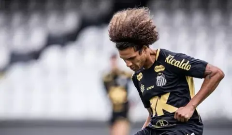 Willian Arão segue fora, mas Santos descarta rescisão no Brasileirão