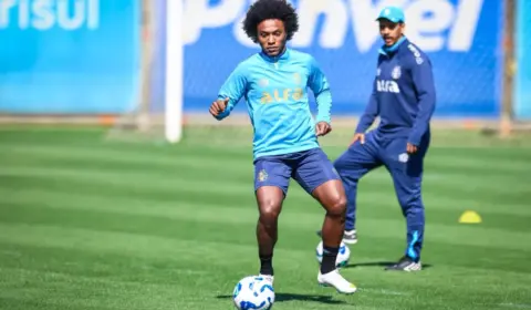 Willian exalta desafio no Grêmio e diz estar pronto