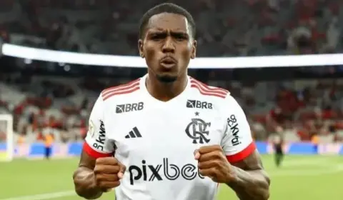 Xodó de Filipe Luís perde espaço no estrelado elenco do Flamengo