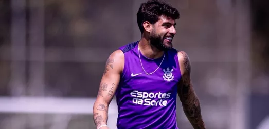Yuri Alberto e Matheuzinho reforçam Corinthians no treino