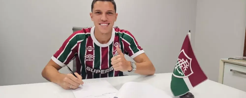 Zagueiro renova contrato com o Fluminense até 2028