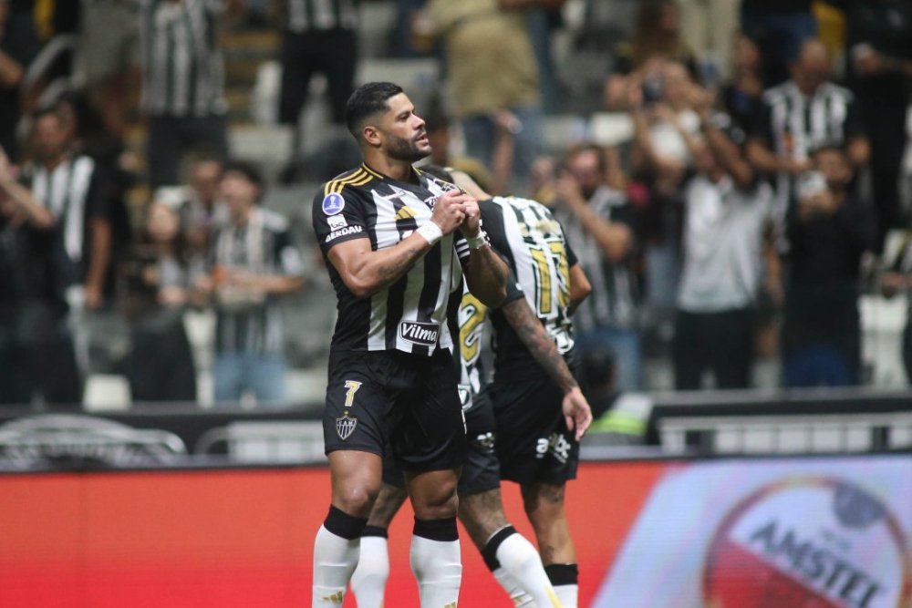 Hulk comemora gol que deu vitória ao Atlético sobre o Godoy Cruz - (foto: Edésio Ferreira/EM/D.A. Press)