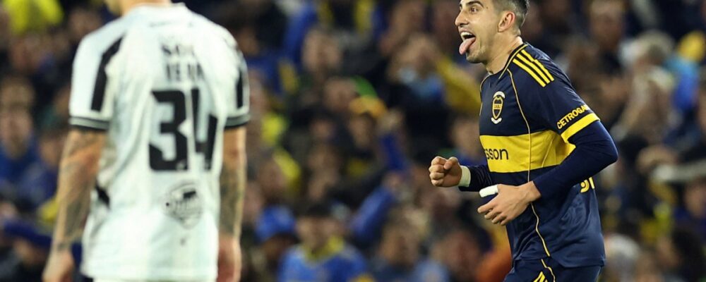 Ex-Atlético muda de posição e vira artilheiro no Boca Juniors