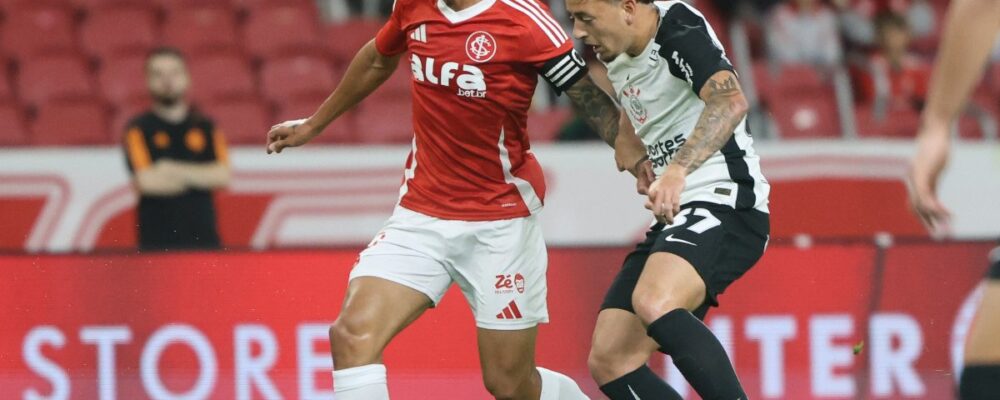Internacional marca no fim e empata com Corinthians pelo Brasileiro
