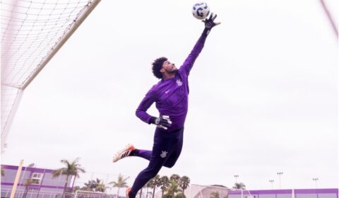 Corinthians define substituto de Hugo Souza em clássico contra o Santos