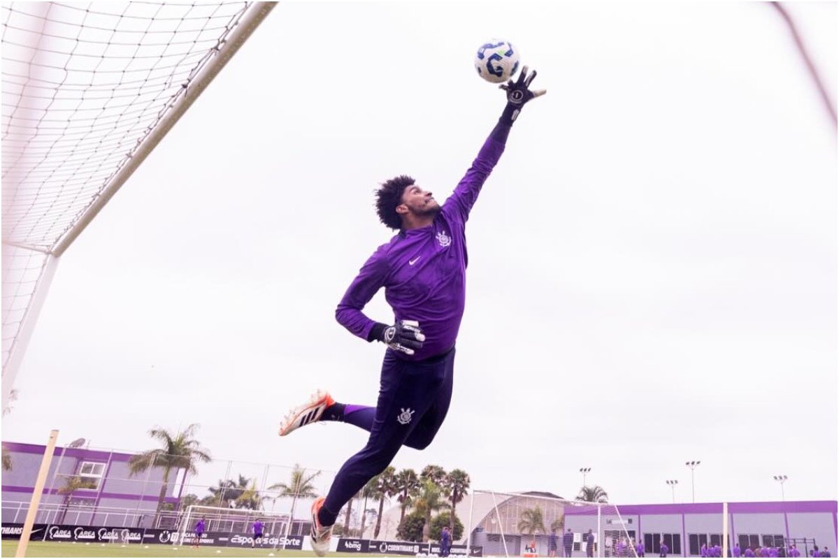 Hufo Souza, do Corinthians, fazendo uma defesa (foto: Rodrigo Coca/Corinthians)