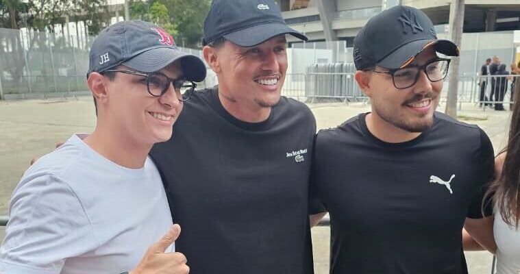 Edu se junta à torcida do Cruzeiro contra Flamengo no Maracanã: ‘Vitória do Cabuloso!’