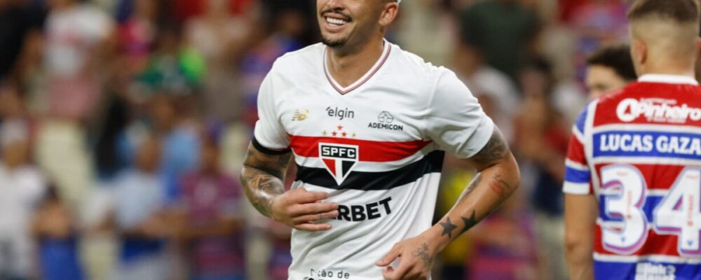 São Paulo vence Fortaleza com um a menos e encerra sequência ruim no Brasileiro