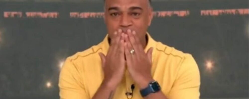 Denílson reage ao empate sem gols entre Flamengo e Cruzeiro: ‘Aí, sim, pai’