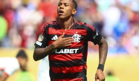 Jovem mostra descontrole em rara chance no Flamengo