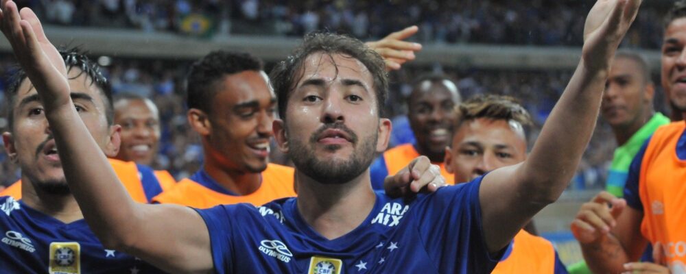 O recado do Cruzeiro a Everton Ribeiro após cirurgia por câncer