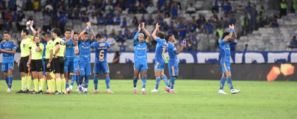 Rizek compara Cruzeiro com lenda literária e não crê em título brasileiro