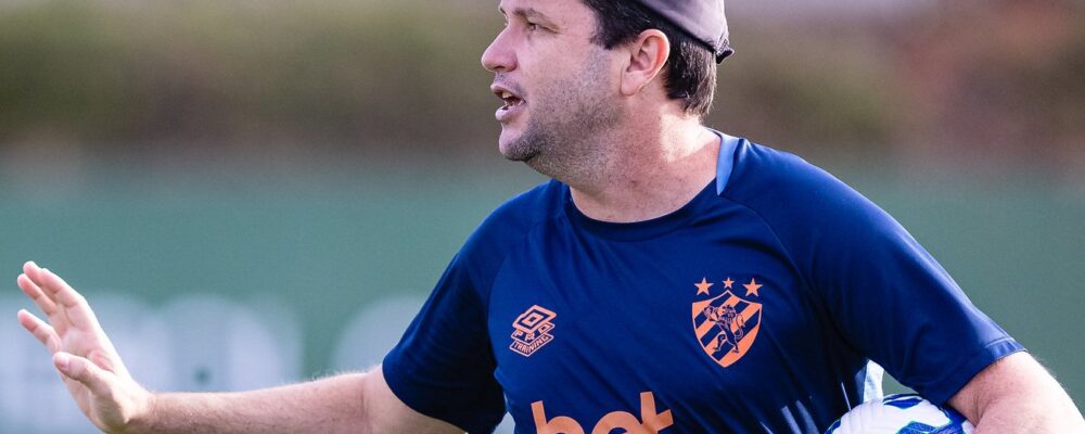 Técnico se diz feliz por nível do Sport, mas prega respeito ao Atlético: ‘Excelentes jogadores’