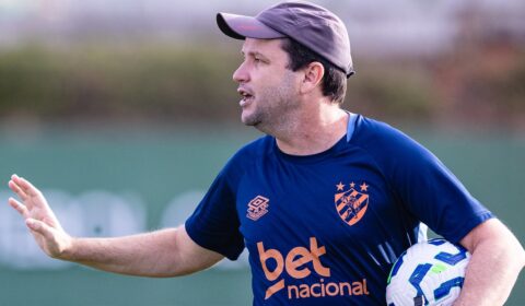 Técnico se diz feliz por nível do Sport, mas prega respeito ao Atlético: ‘Excelentes jogadores’