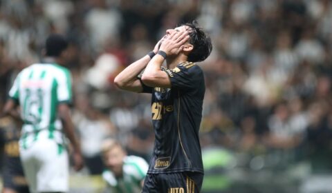 Biel promete volta por cima no Atlético, mas desabafa: ‘Cabeça não descansa’