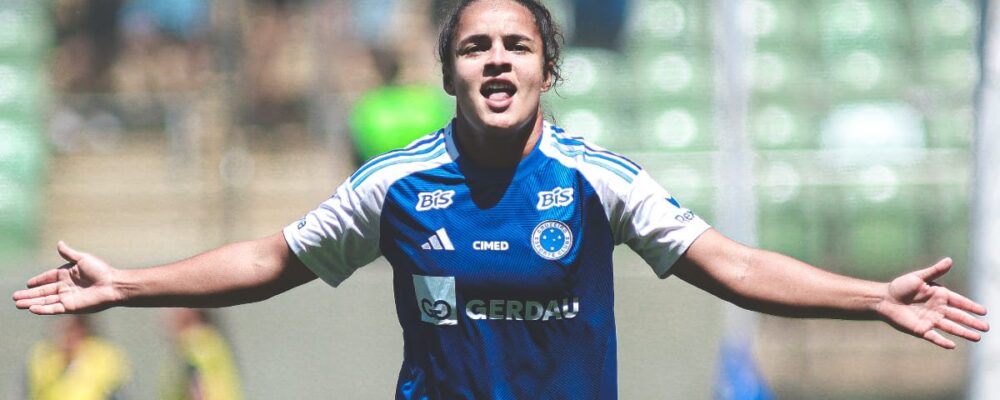 Lateral ganha chance na Seleção por temporada no Cruzeiro, argumenta técnico