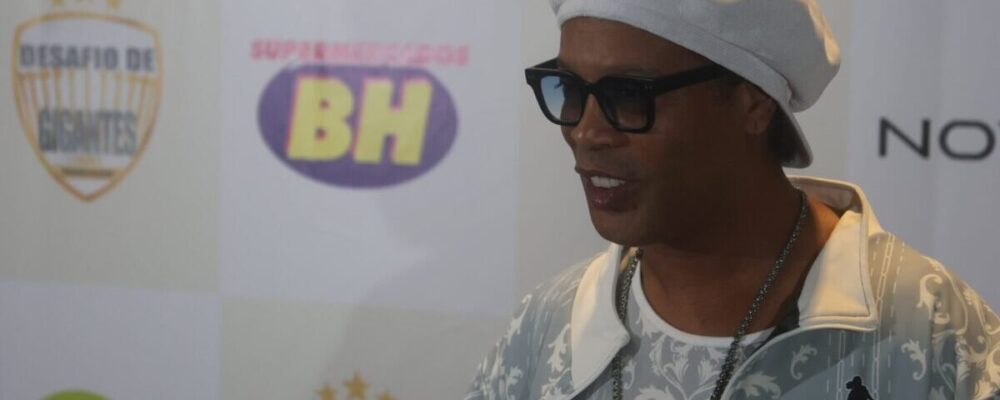 Ronaldinho revê companheiros de Atlético em evento no Mineirão: ‘Grupo maravilhoso’