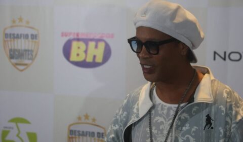 Ronaldinho revê companheiros de Atlético em evento no Mineirão: ‘Grupo maravilhoso’