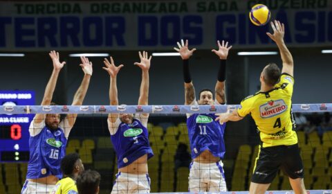 Praia ‘não jogou vôlei’ contra o Cruzeiro, diz técnico: ‘Perdemos a cabeça’