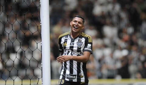 Disponível para o clássico? Dúvida no Atlético, Rony mostra otimismo