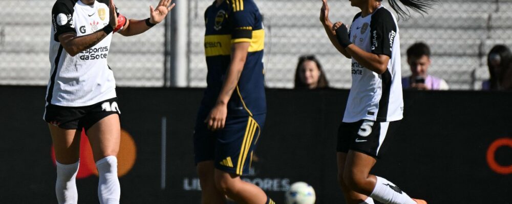 Zanotti faz três, Corinthians vence Boca e vai à semi da Libertadores Feminina
