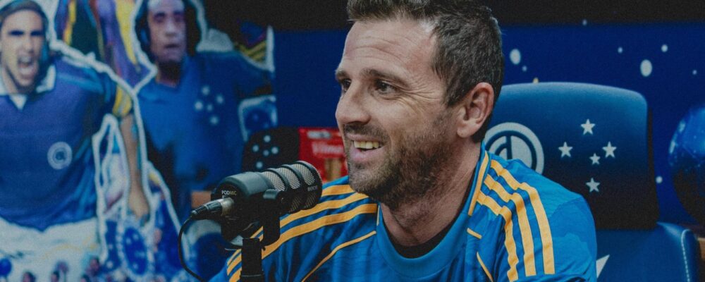 Montillo elogia titular do Cruzeiro: ‘Diferenciado, um dos melhores do Brasil’