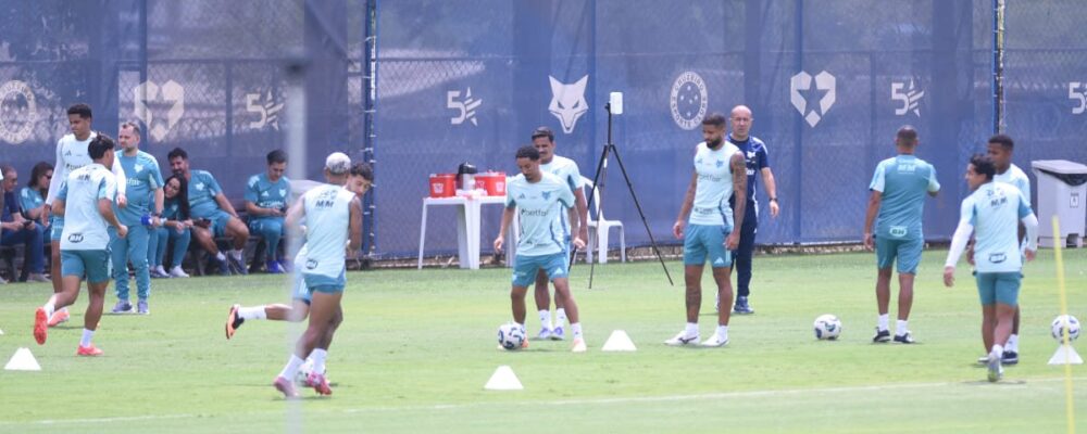 Titulares se recuperam e reforçam treino do Cruzeiro em preparação contra Atlético