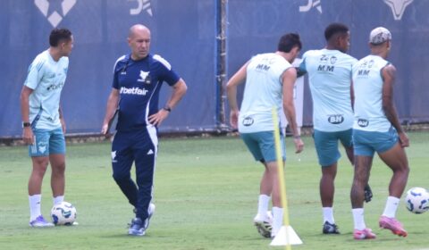 Leonardo Jardim deve mudar sistema defensivo do Cruzeiro para jogo com Atlético
