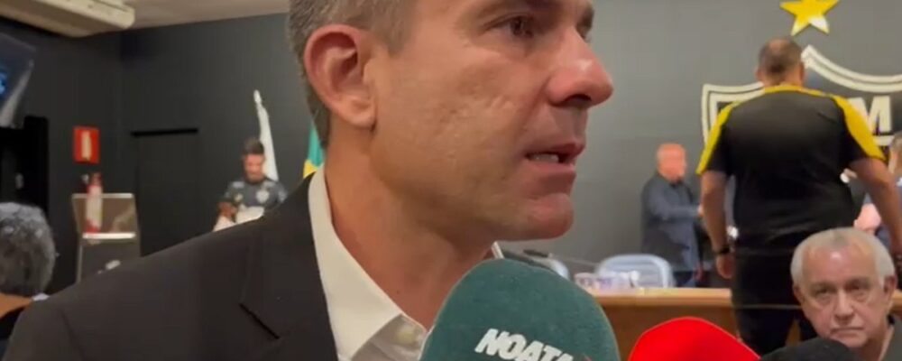 Atlético: Victor admite possibilidade de ‘sacrifício’ para ter zagueiro contra o Cruzeiro