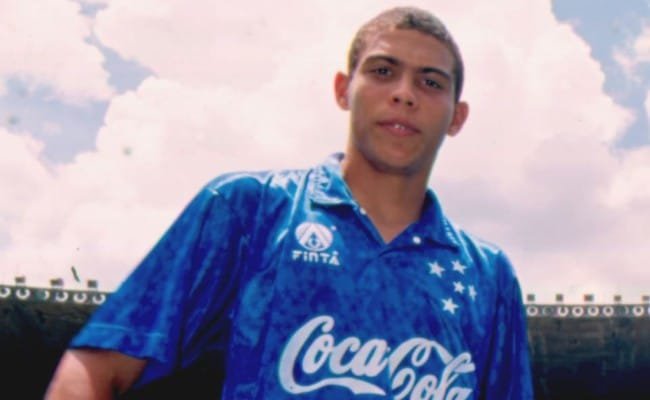 Ronaldo em estreia pelo Cruzeiro - (foto: Arquivo/EM/DA Press) Ronaldo em estreia pelo Cruzeiro - (foto: Arquivo/EM/DA Press)