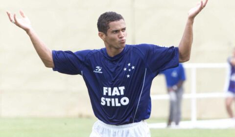 Ídolo do Cruzeiro vê grandes chances de classificação contra o Corinthians