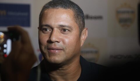 Ex-artilheiro do Cruzeiro virou goleiro e ‘salvou o dia’ em jogo na Argentina