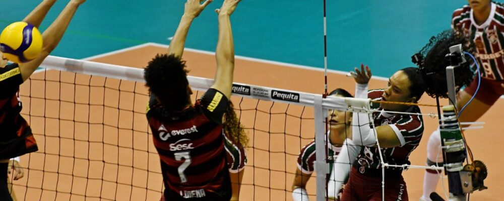 Volei: time da Superliga atualiza cenário de atleta que deixou jogo rumo ao hospítal