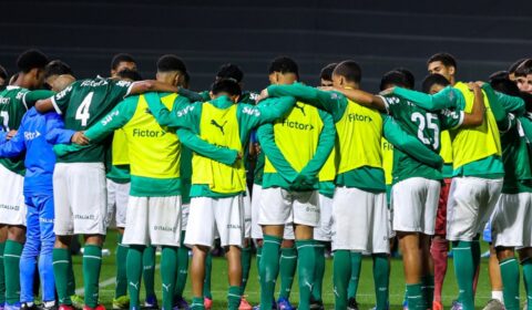 Palmeiras afasta elenco e comissão técnica por indisciplina na base