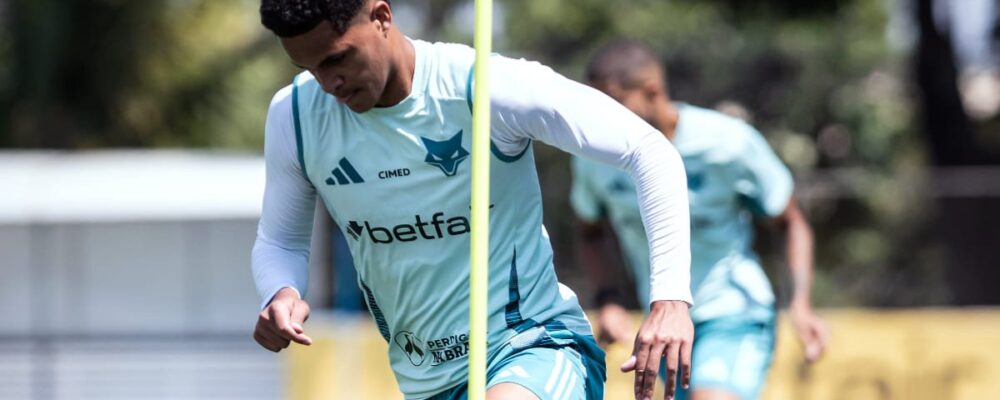 Jogador do Cruzeiro é eleito uma das 60 maiores promessas do futebol mundial