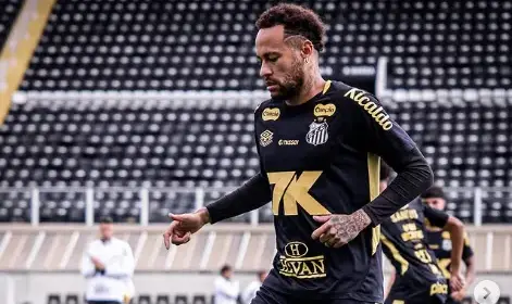 Neymar disputou apenas um clássico desde o retorno ao Santos