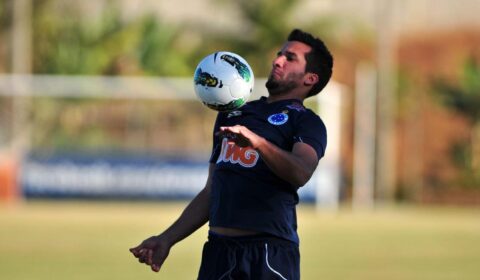 Campeão brasileiro pelo Cruzeiro é confirmado em jogo de despedida de Montillo