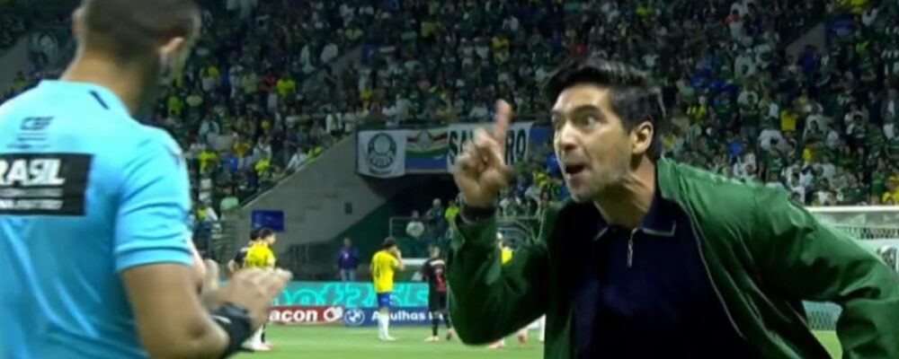 Arbitragem polêmica: pênalti marcado contra o Palmeiras enfurece Abel Ferreira