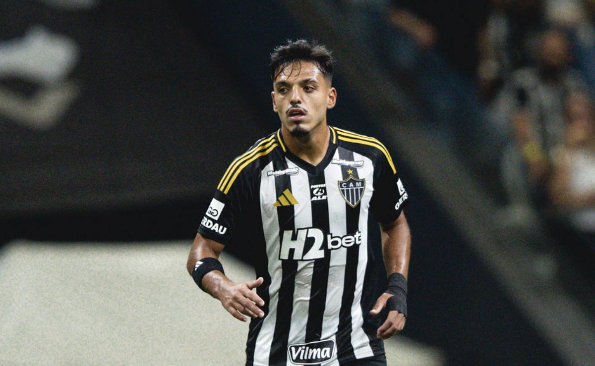 Gabriel Menino, meio-campista do Atlético, em ação contra o Cruzeiro na Arena MRV - (foto: Pedro Souza/Atlético)