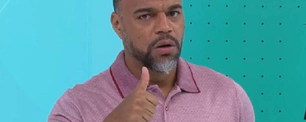 Denílson critica dois jogadores do Cruzeiro: ‘Nem adianta reclamar’