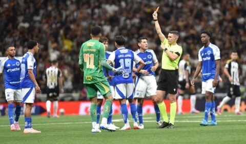 VAR revela o que está por trás da confusão na expulsão de Kaio Jorge