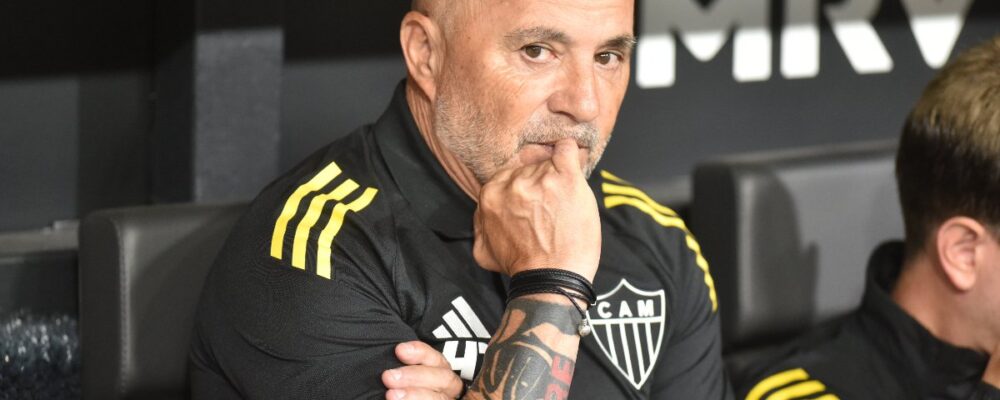 Sampaoli ganha quatro opções para escalar o Atlético contra o Corinthians