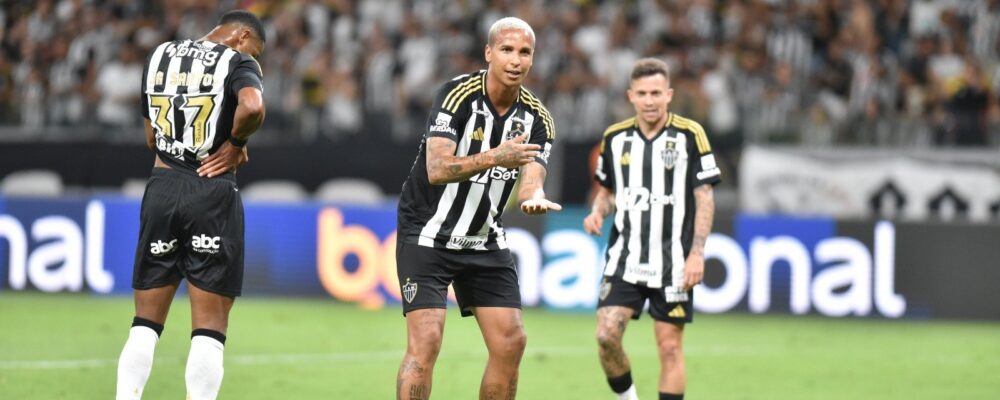 Atlético revê Deyverson depois de gols decisivos, batalhas judiciais e afastamento